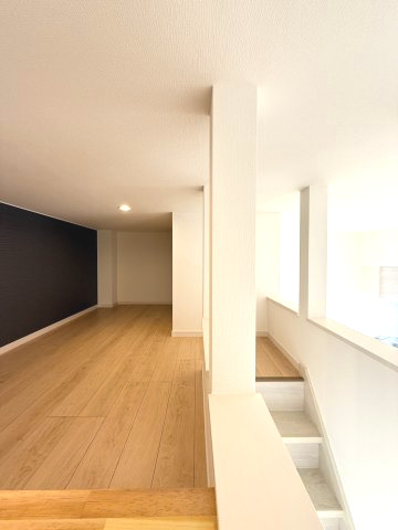 モアメゾン中央公園前の収納|5.4帖のロフト