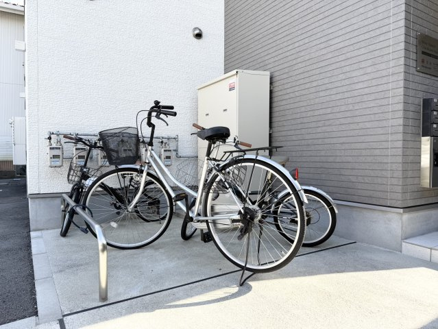 モアメゾン中央公園前のその他共用部分|敷地内の駐輪場