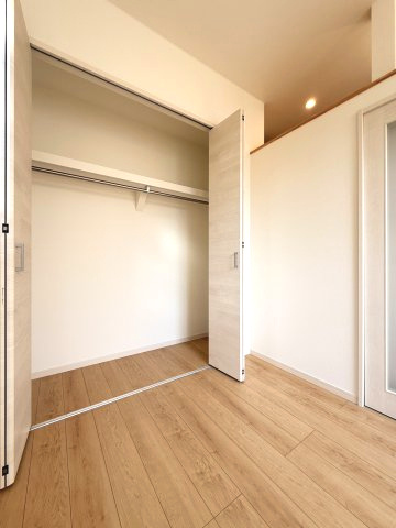 モアメゾン中央公園前の収納|クローゼット完備