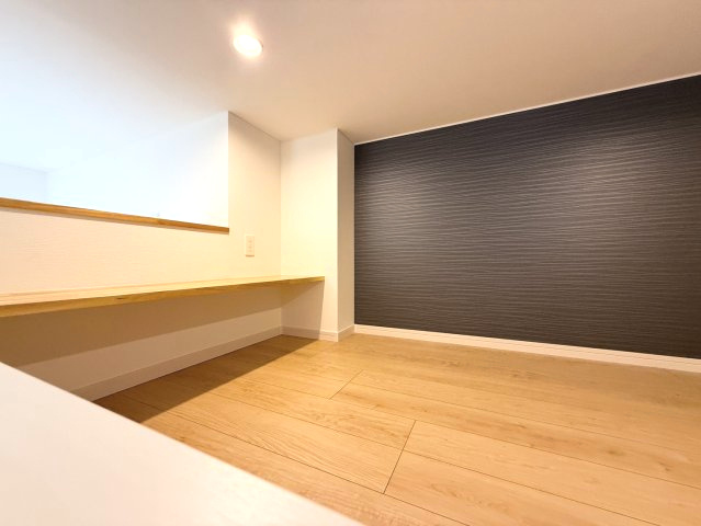 モアメゾン中央公園前の収納|5.4帖のロフト