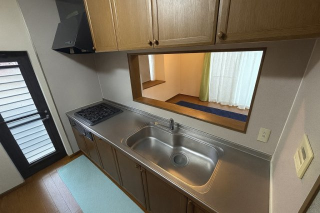 小牧市岩崎原１丁目　中古戸建のキッチン|※AIで加工した写真となり現況と異なります。