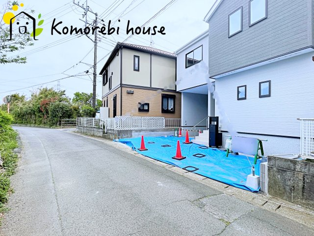 白岡市岡泉　新築一戸建て　リナージュ　01の前面道路含む現地写真|前面道路含む現地写真です