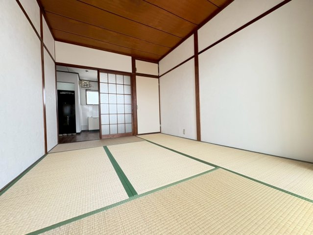 千里七尾マンションの寝室