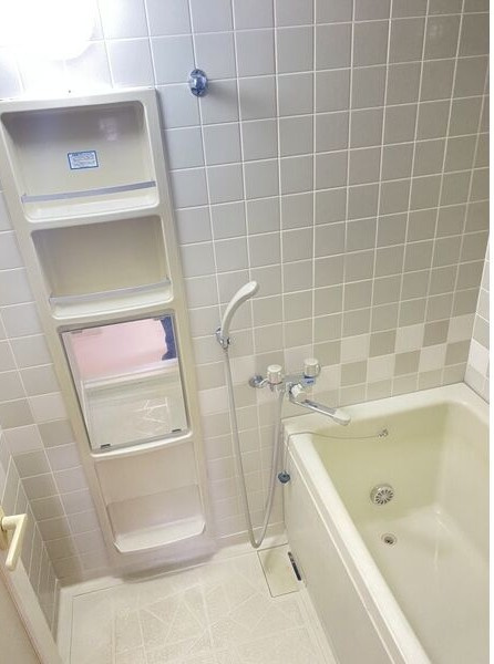 ヒルトップ藤ヶ丘の浴室