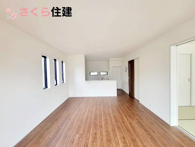 リーブルガーデン宇都宮駒生町第25　1号棟の居間・リビング|南向き16帖のリビング