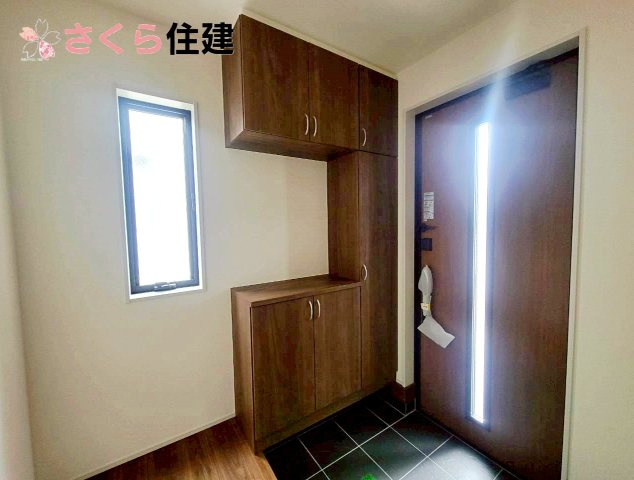 リーブルガーデン宇都宮駒生町第25　1号棟の玄関|ゆとりのある玄関