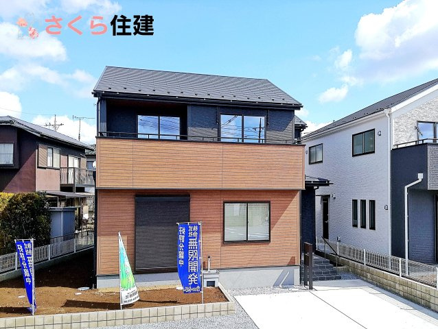 リーブルガーデン宇都宮駒生町第25　1号棟の外観|リビングの掃出し窓にはシャッターを完備◎