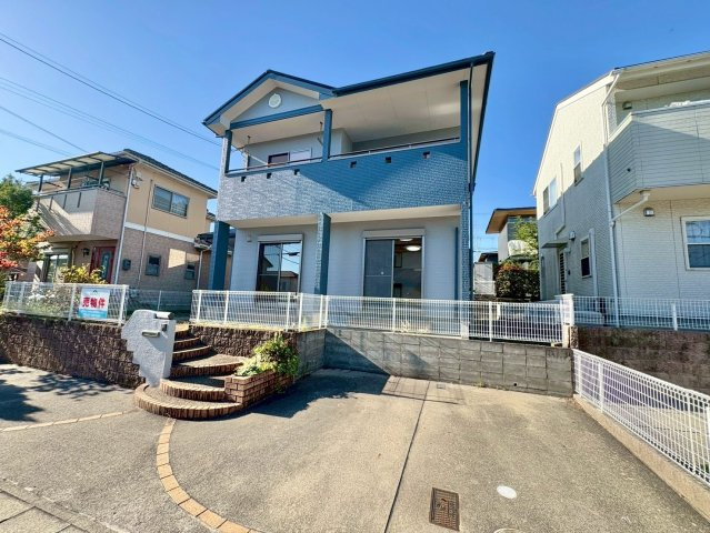 大津市松が丘5丁目　中古戸建の駐車場|駐車3台可。（※車種による。）