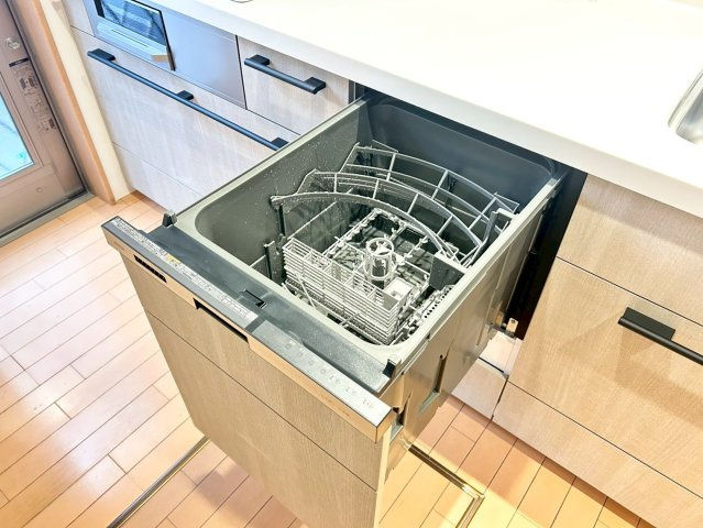 大津市松が丘5丁目　中古戸建のキッチン|食器洗浄乾燥機 新調。