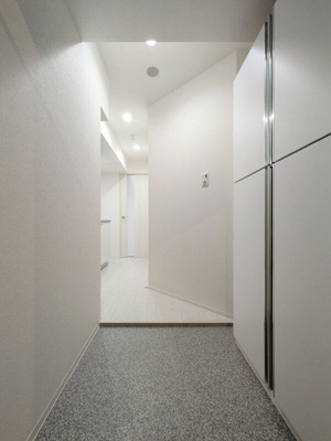 【ロビー】 | Alivis船橋East.West