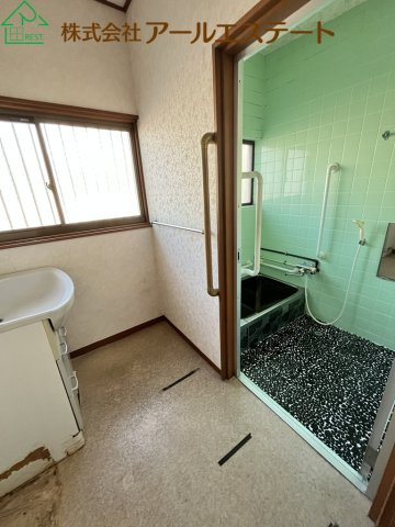 姫路市網干区和久　JR「網干駅」徒歩2分の独立洗面台