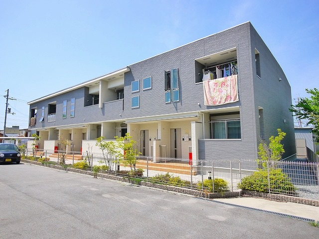 シェーネ　ユリ