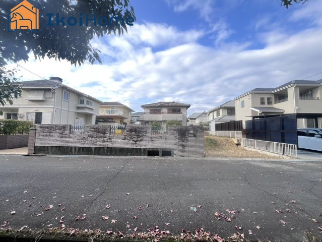 神戸市西区狩場台2丁目　土地の外観|70坪の大きな土地！南向きで陽当り良好！更地でのお渡しです！前面道路広々で交通量も少なく安心♪