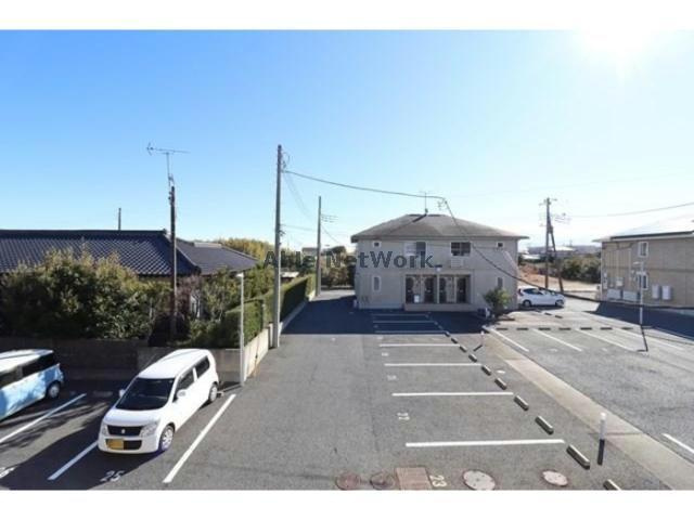 ロイヤルスクエアの駐車場|駐車場