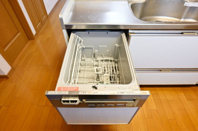 【キッチン】 | 太田市城西町 中古住宅 | ビルドイン食洗器つきで家事もラクラク♪