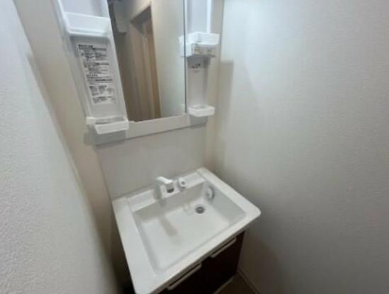 ジーメゾン入間東藤沢の洗面所|脱衣スペースもあります