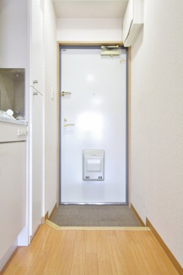 【玄関】 | スプリングホーム | 参考写真（同物件別部屋）