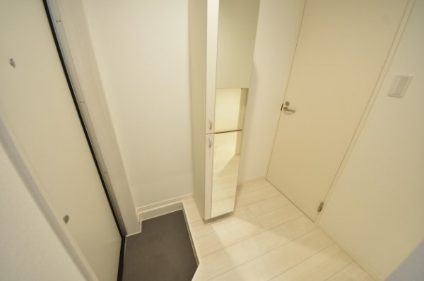 CB東大宮ルーチェの玄関|同シリーズ参照