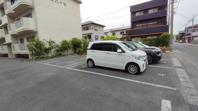 増田ハイツの駐車場