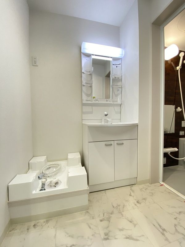 KLEISせんげん台の独立洗面台