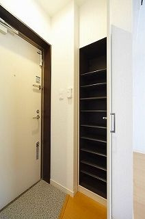 リブリ・金町の玄関