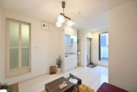 ＡＱＵＡ　ＬＵＣＥ　アクアルーチェ　Ⅱの居間・リビング