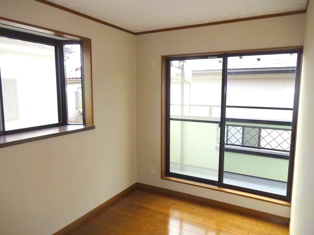 武蔵村山市大南１丁目の中古一戸建の洋室