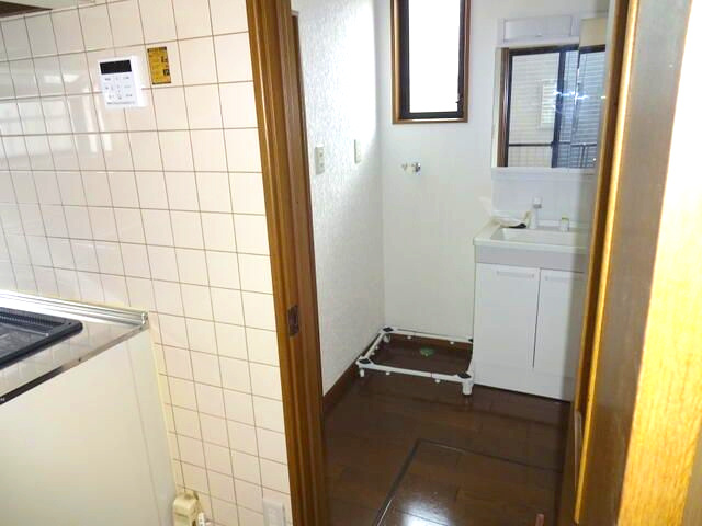 武蔵村山市大南１丁目の中古一戸建の独立洗面台