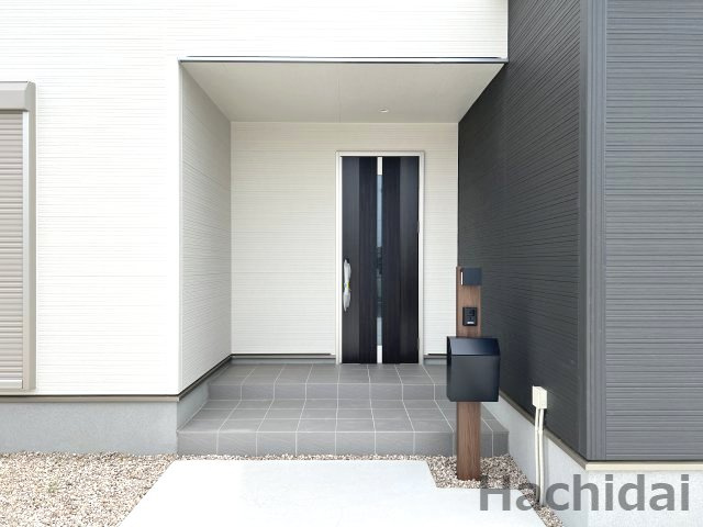 高浜市神明町第３　新築分譲　平屋建＜4号棟＞の前面道路含む現地写真