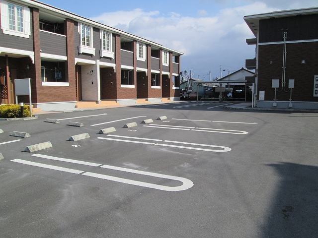 ゴールド・リッチ平江・Ⅰの駐車場