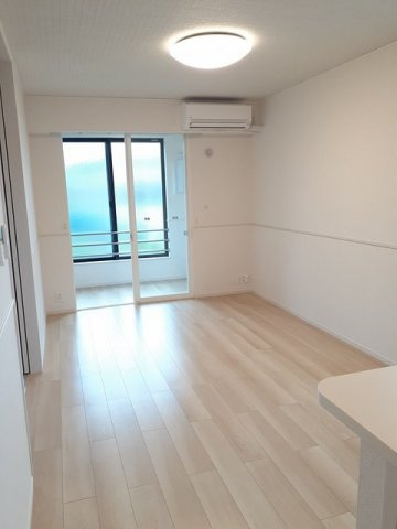 アゼリアガーデンの居間・リビング