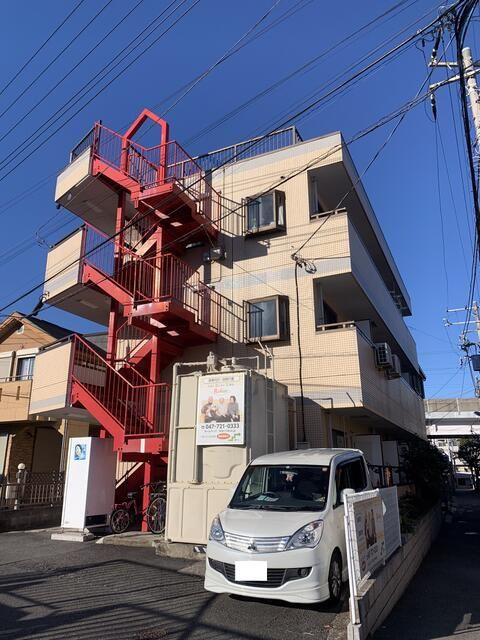 ビビアンコート猫実の外観