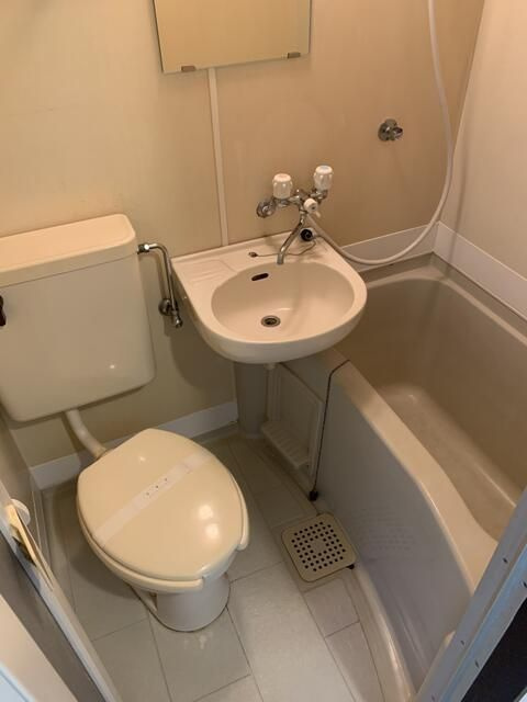 ビビアンコート猫実の浴室