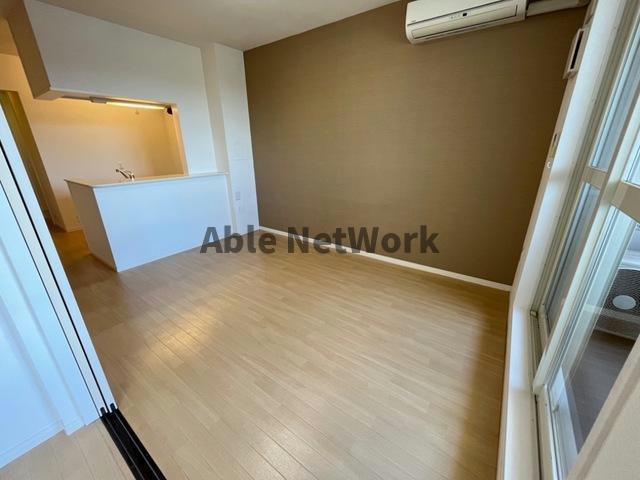 シンフォニーヒルズの居間・リビング|10帖LDK