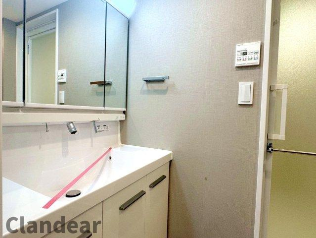 エヴァーグリーン立石の独立洗面台|ドキドキの新生活も、安心してスタート。ぴったりの住まいを見つけませんか？クランディアが一緒に住まい選びをサポートします‼　まずは、お気軽にお問合せください　＃クランディア