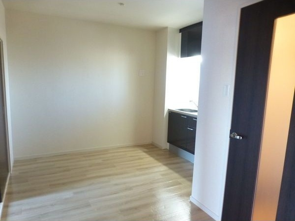 メゾンKARIの居間・リビング