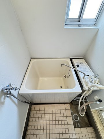 グランディア灘南通の浴室