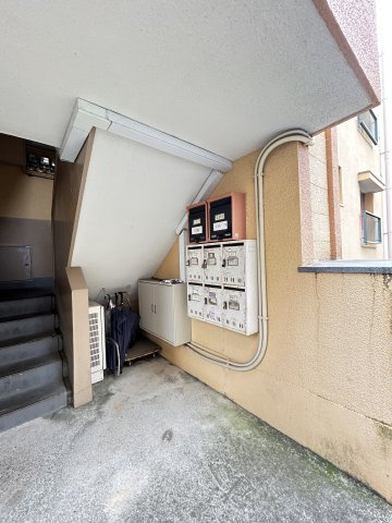 グランディア灘南通のエントランス