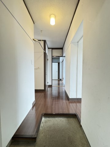 グランディア灘南通の玄関