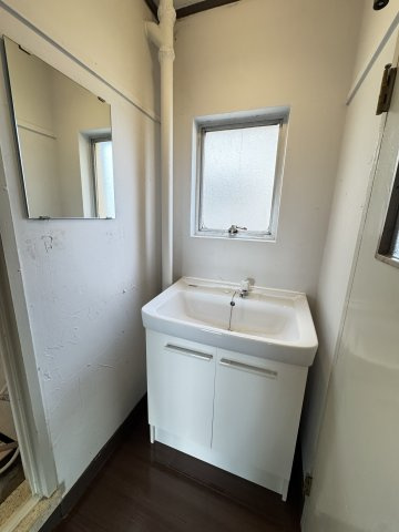 グランディア灘南通の洗面所