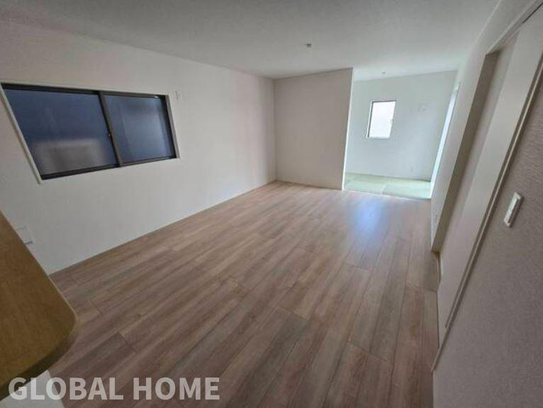 東大阪市池島町　新築分譲住宅の居間・リビング