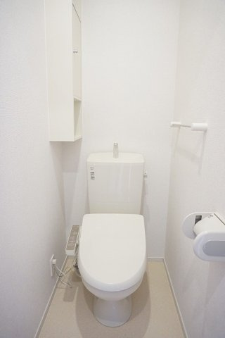 クラール南庄町　Ｃのトイレ|落ち着いたトイレです