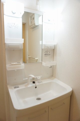 クラール南庄町　Ｃの洗面所|忙しい朝には欠かせない洗面所です