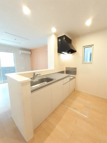 クラール南庄町　Ｃのキッチン|コンパクトなキッチンで掃除もラクラク