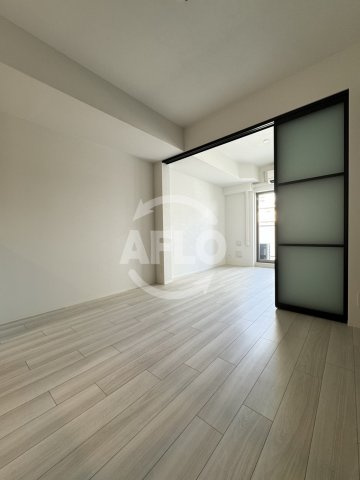 アーバネックス梅田中崎町Ⅱ　扇町小学校区の居間・リビング|アーバネックス梅田中崎町II　リビング