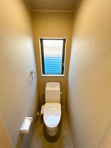 小山市中久喜1丁目　中古戸建のトイレ