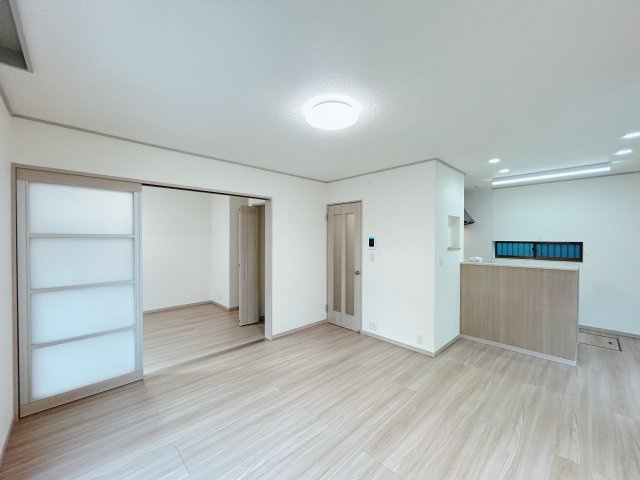 小山市中久喜1丁目　中古戸建の居間・リビング