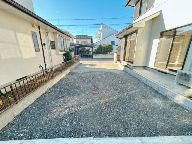 小山市中久喜1丁目　中古戸建の駐車場