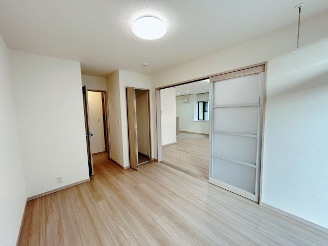 小山市中久喜1丁目　中古戸建の洋室