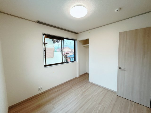 小山市中久喜1丁目　中古戸建の洋室